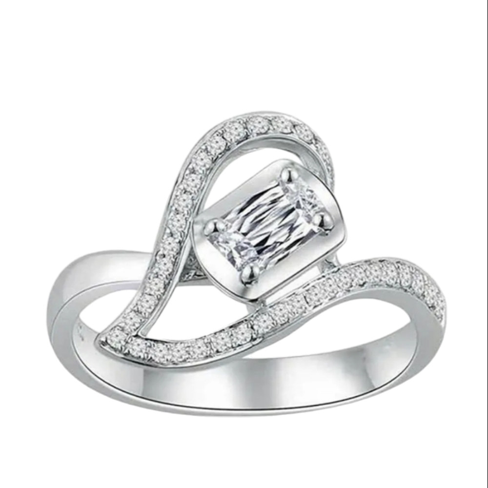 NEW Heart shape silver plated ring emerald cut Cubic zirconia size 10